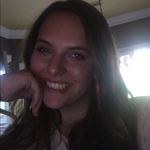 Meet your Posher, Alina